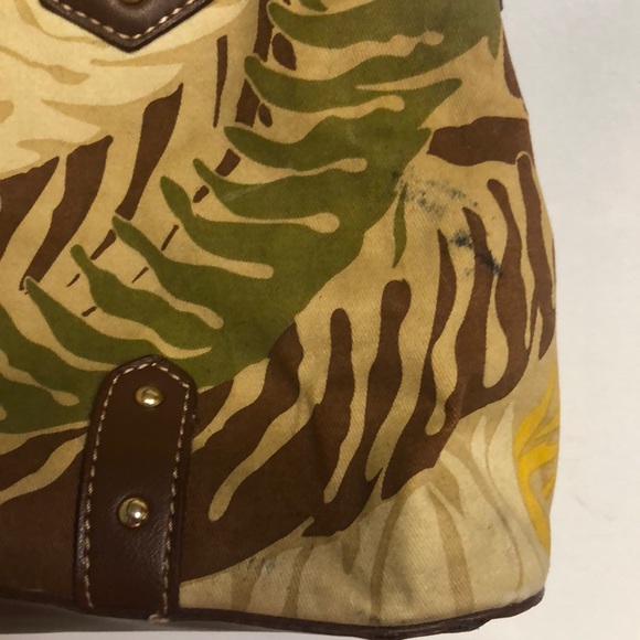 ETIENNE AIGNER brown canvas multi colored shoulder bag. Gold hardware. - Picture 14 of 16